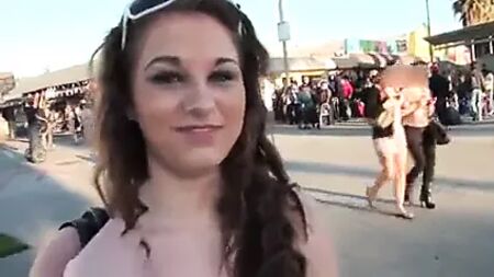 YOUNG GIRL FUCKS OLDER GUY
