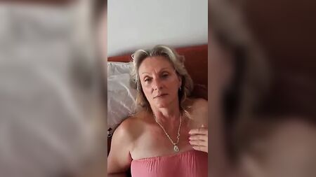 Zana pokazuje picku