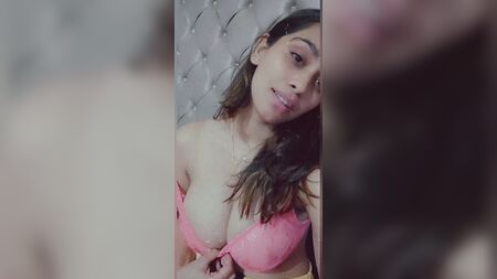 Indian Girl Playing With Big boobs – Hindi Audio
