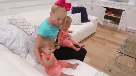 BABYSITTING THE WORLDS CUTEST BABIES!