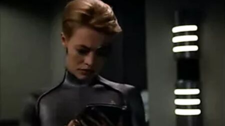 Star Trek: Voyager - Seven of Nine wants to try sex