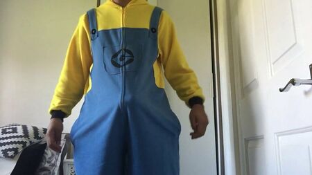 Minion is horny