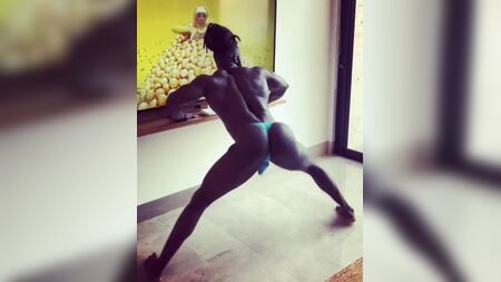 Black male twerk 2