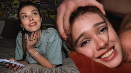 18-летнюю студентку ебёт в общежитии
