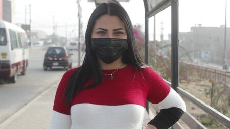Ты у меня через полчаса трусики снимешь!