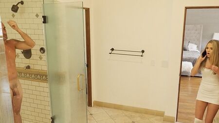Нимфоманку даже отчим возбуждает