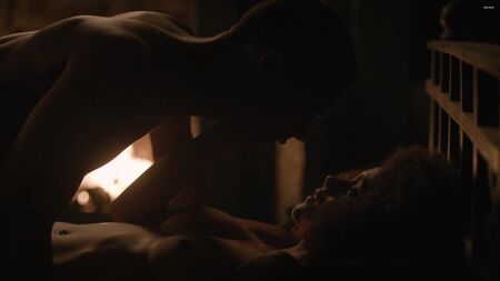 Натали Эммануэль (Nathalie Emmanuel nude scenes in "Game of Thrones" S07 E02 2017)