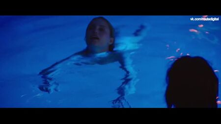 Paz de la Huerta, Dianna Agron Nude - Bare (US 2015) 720p Watch Online / Пас де ла Уэрта, Дианна Агрон - Обнажённая