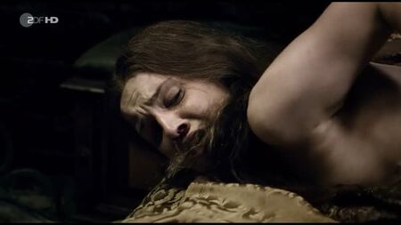 Josefine Preuß (Preuss) Nude - Die Pilgerin (2014) HD 720p Watch Online / Йозефина Пройсс - Пилигрим