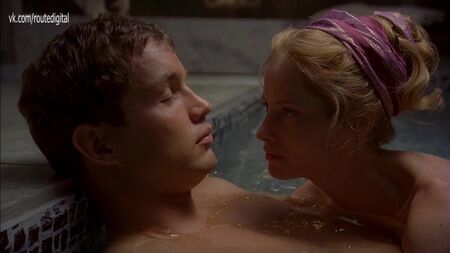 Sienna Guillory Nude - Helen Of Troy (UK 2003) 1080p Watch Online