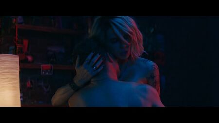Kate Beckinsale Nude – Jolt (2021) HD 1080p Watch Online / Кейт Бекинсейл - Красотка на взводе
