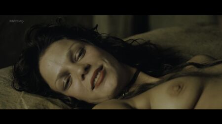 Karoline Herfurth Nude, Uncredited Orgy - Perfume: The Story Of A Murderer (ES/FR/DE/US 2006) [HD 1080p]