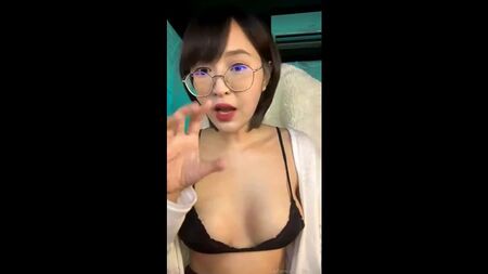 Deerlong boobs