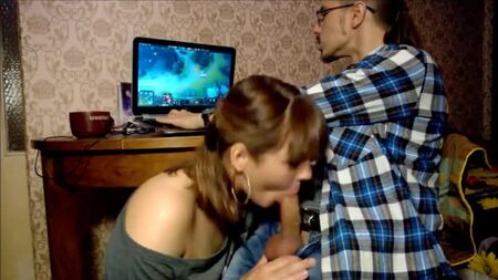 Порно видео русские молодые отшлепали казашку