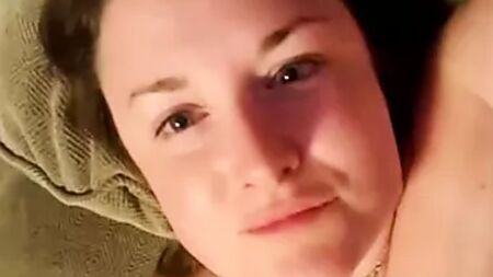 wife naked selfie